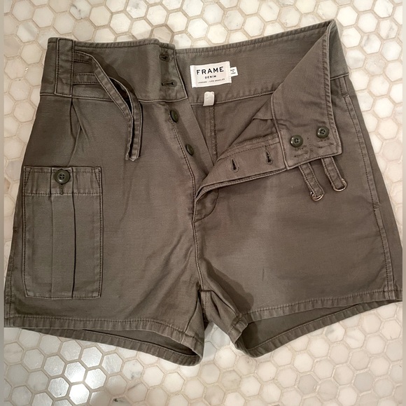 FRAME Utility Shorts - Army Green